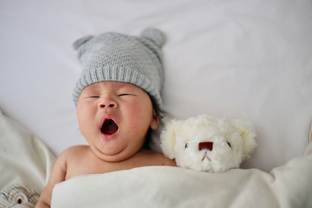 Wanneer laat je je baby op een eigen kamer slapen?