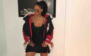 Rihanna draagt glitterende Gucci sokken met een erg flink prijskaartje 